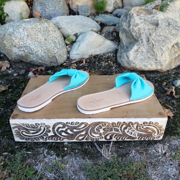Darling Kate Spade Turquoise Bow Slide Sandals - Picture 8 of 11